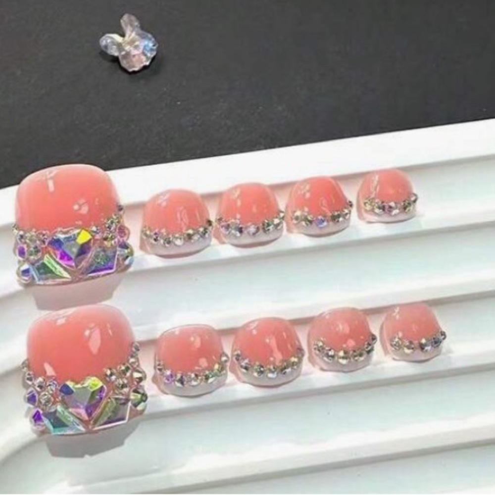 High quality Elegant Pink Rhinestone Nail Set press on toenail - reusable